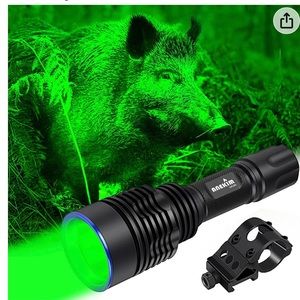 Tactical flash light green light